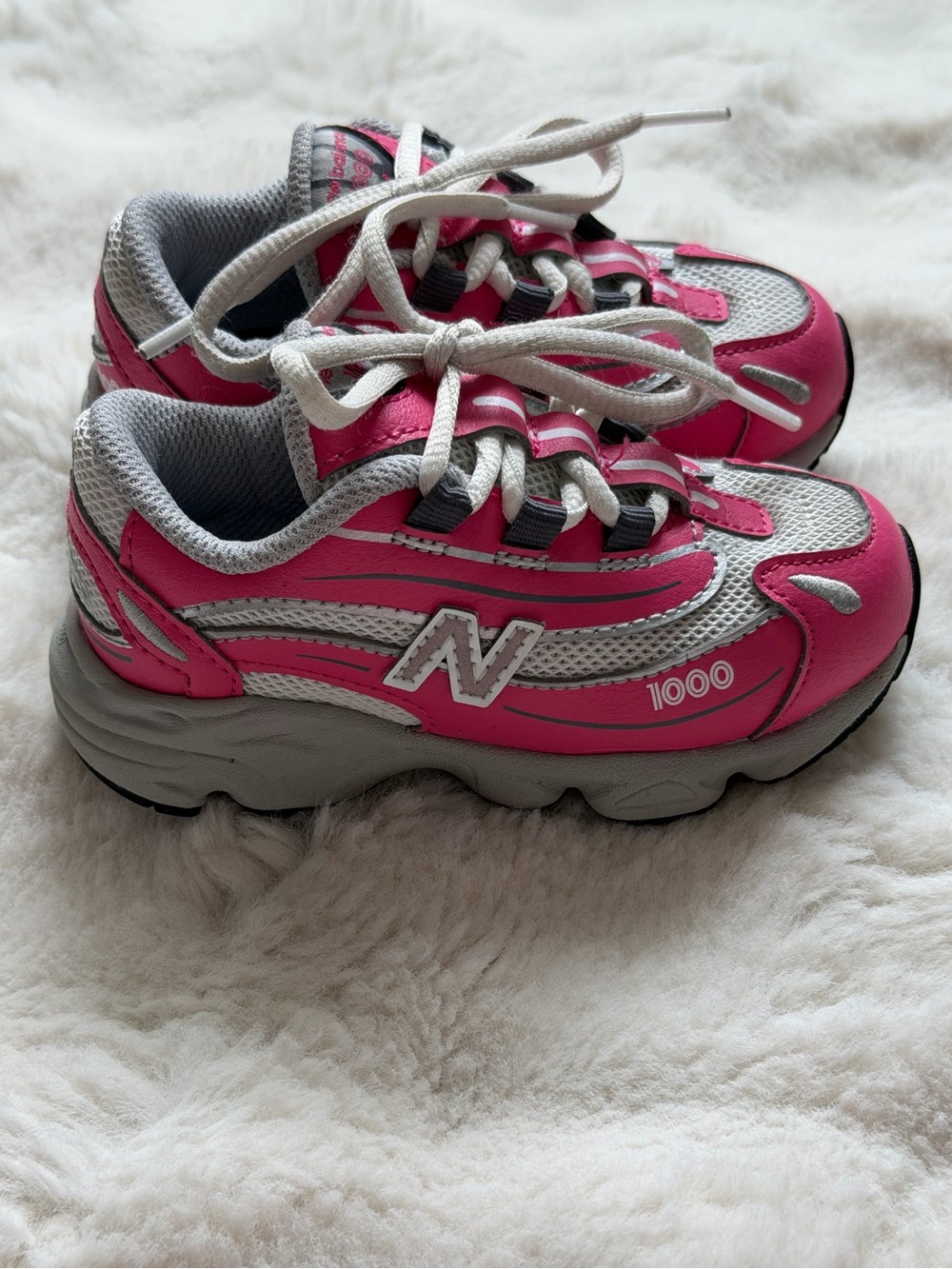 Adorable New Balance Kids Leather & Mesh Hot Pink Sneakers 7